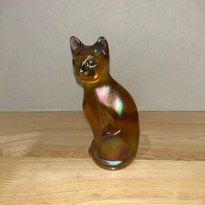 Vintage Fenton Stylized Iridescent Carnival Art Glass Sitting Cat 5 1/4” Figure